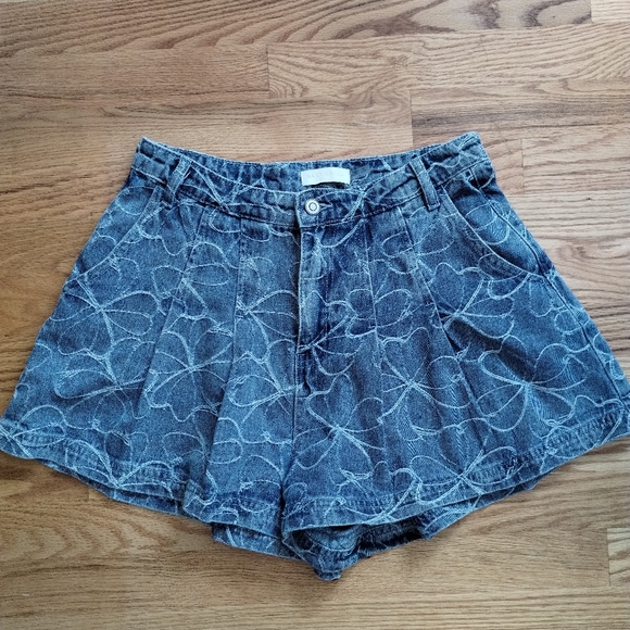 Ramy Brook Wilder Floral Embroidered Denim Jean Shorts 6 - Picture 1 of 3
